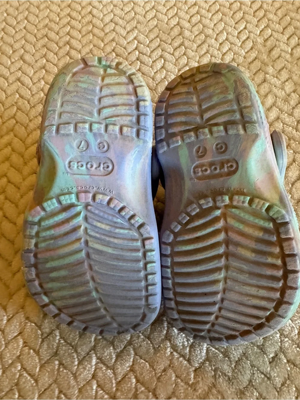 CROCS Kids' Iridescent Blue Lavender Clog Sandals Size 7